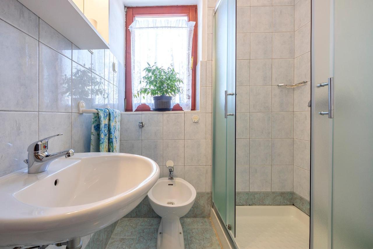 Apartments Mirjan 2000 法扎纳 外观 照片